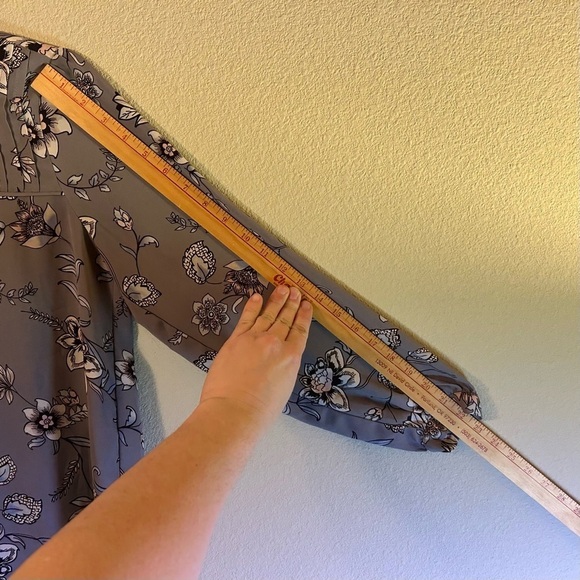 Womens Small Blouse THE LOFT Floral Periwinkle Flowy Boho Office Capsule - Picture 15 of 16